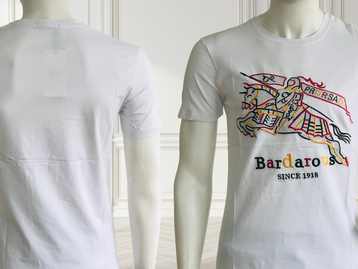 Playera Unisex. Jinete con lanza Bordado