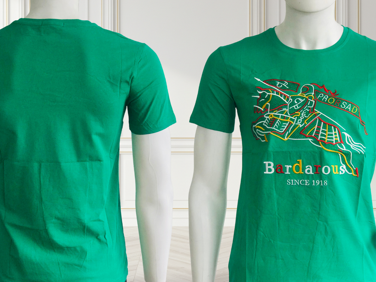 Playera Unisex. Jinete con lanza Bordado